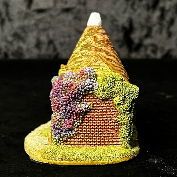 Lilliput Lane | The Hop Pickers | Club Symbol of Membership - Picture 6 of 16